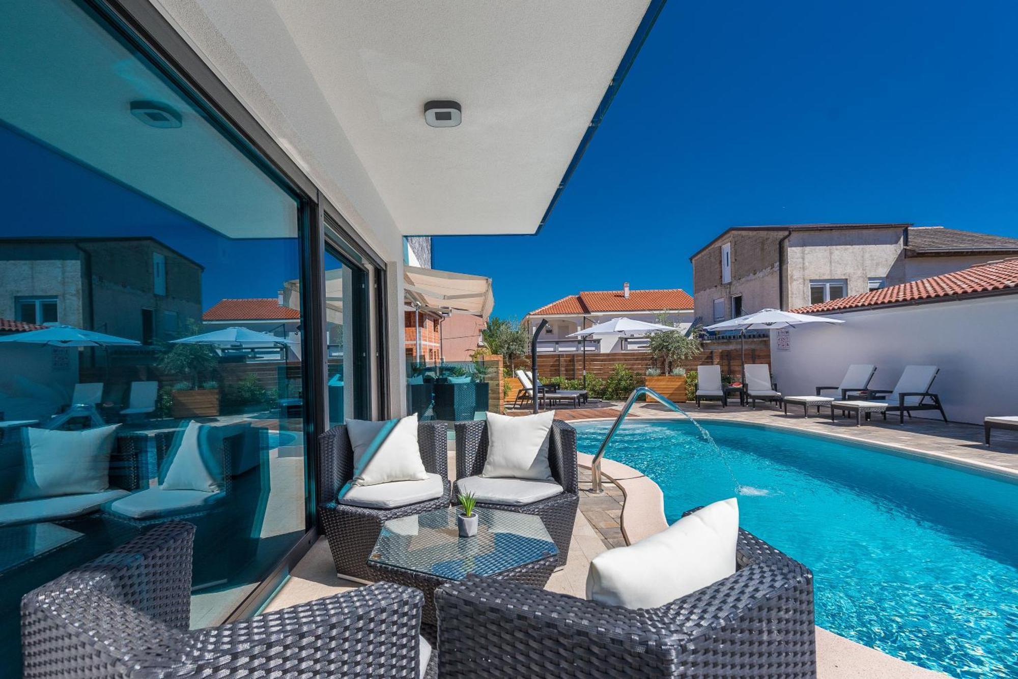 Luxury Apartments Vilamaloca Vir Oda fotoğraf